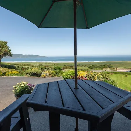 Beenoskee Bed & Breakfast 3*